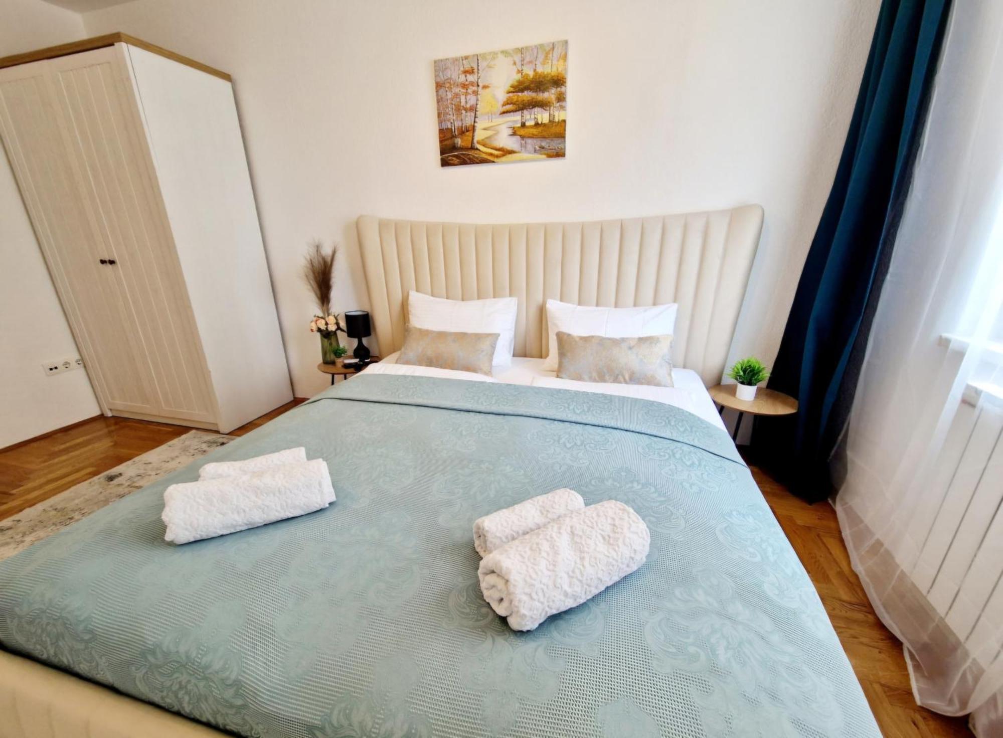 Pacifik Lux & Private Garage Apartment Sarajevo